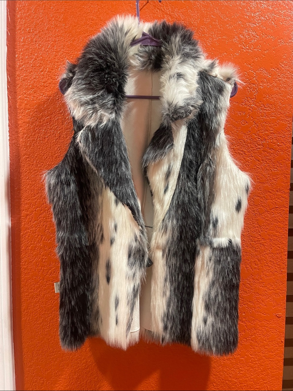 Fever Black and White Faux Fur Vest with Collar size medium